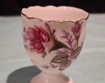Vintage Moss Rose Porcelain Footed Egg Cup Made in Japan with Scalloped and Gold Accented Rim, 1950s