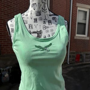 women’s eagles tank top large