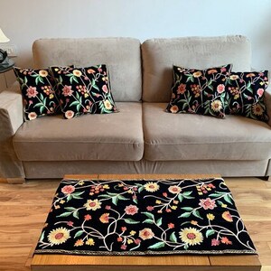 Navy Blue Velvet Table Runner and 4 Cushion Covers Set with Floral Pattern Embroidery, Boho Home Decor, Living Room Decor image 2