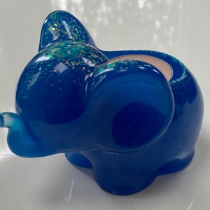 Elephant T-Light holder, resin / glitter - ‘Blue’