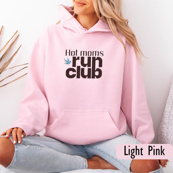 Running Hoodie Hot Moms Run Club Shirt Retro Runner Sweater Marathon Training Gift Fitness Graphic Sweatshirt
