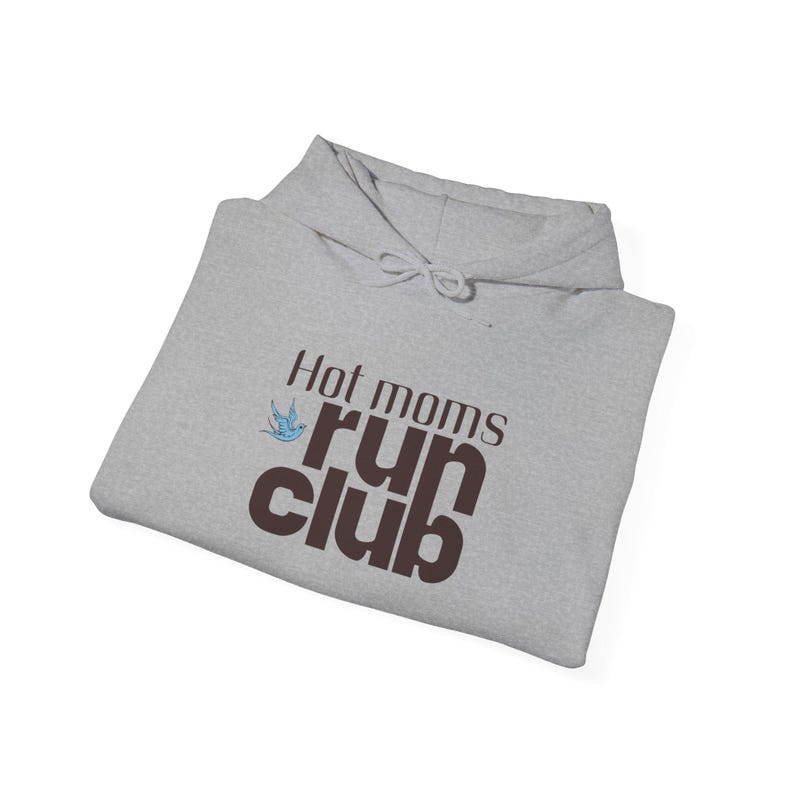Running Hoodie Hot Moms Run Club Shirt Retro Runner Sweater Marathon Training Gift Fitness Graphic Sweatshirt image 12