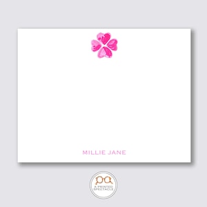 Gepersonaliseerde kaartenset met vier roze harten | Valentijnsdag, babyshower, bruids, vrouwelijk, notitiekaarten voor kinderen, meisjesbriefpapier, cadeau voor haar