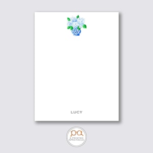 Blauwe hortensia in gemberpot gepersonaliseerd notitieblok | Chinoiserie, gemberpotje, preppy, vrouwelijk, dames, meisjesnotitieblok, cadeau moeder, vrijgezellenfeest