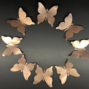 Set mit 8 Kupfer Schmetterling Garten Dekor Wetterfeste Kupfer Ornamente für Elektrokultur Antennen & Gartendekor Fügen Sie Charme zu Außenräumen hinzu
