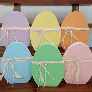 Pastell Osterei, Holz Osterei, Rustikales Osterei, Oster Dekor, Tiered Tablett Dekor, Regal Sitzer, Urlaub Geschenk, Bauernhaus Oster Dekor