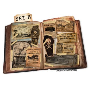 Op de afbeelding: Een open vintage boek met diverse ephemera en papieren ephemera, waaronder advertenties voor begrafenisondernemers, kistmakers en koetsen. Het boek is open op een pagina met een zwart-witte illustratie van een rouwkoets en de tekst "Hopkins & Wilbur Undertakers".