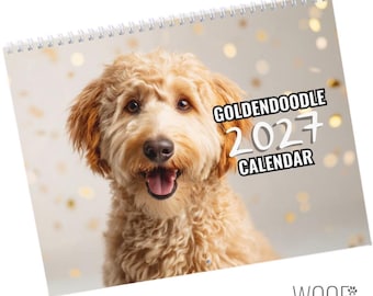 Könnte beinhalten: Ein Spiral-Kalender mit einem Golden Doodle auf dem Cover. Der Hund hat ein hellbraunes Fell und lächelt. Der Kalender zeigt den Text "GOLDENDOODLE 2027 CALENDAR" in weißer Schrift. Der Hintergrund ist verschwommen mit goldenem Konfetti.