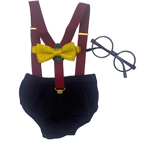 Smash Cake Wizard&#39;s First Birthday in Style with Our Unique Wizard Cake Smash Outfit - Ideal for Magical Photoshoots!