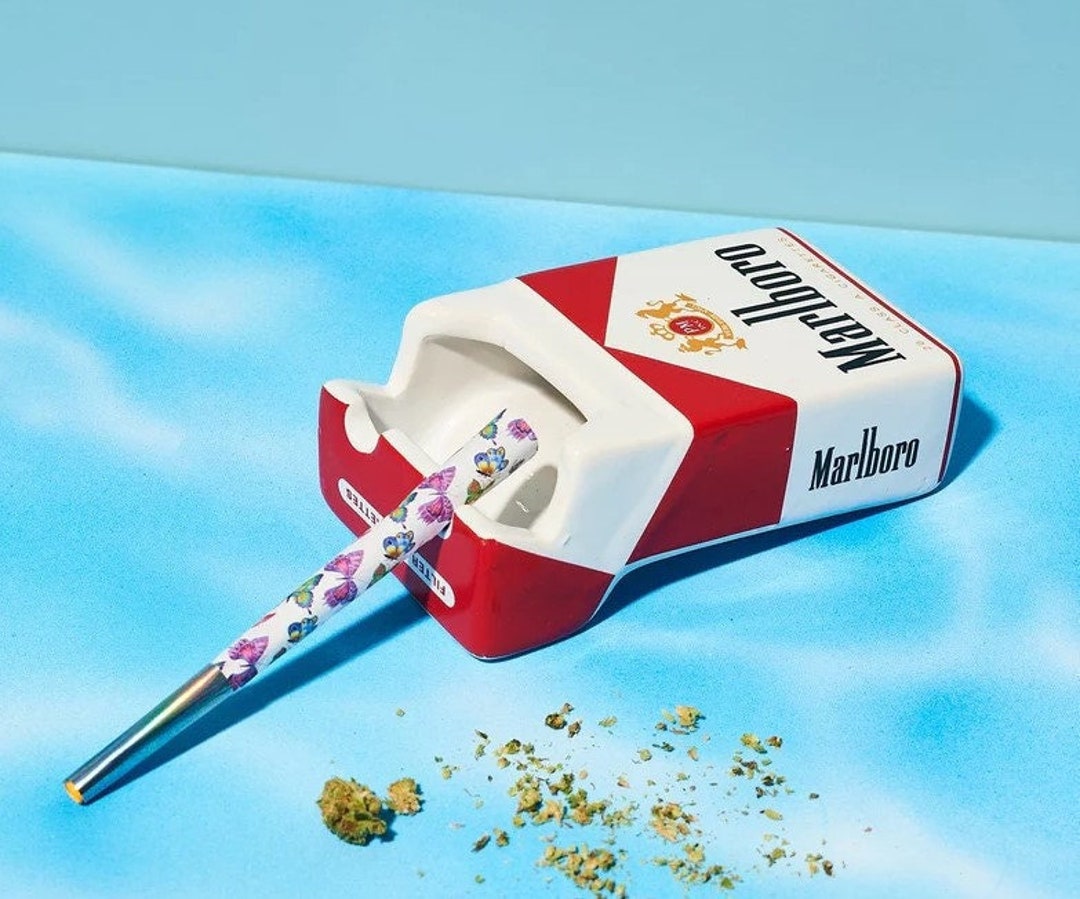 Marlboro Ashtray Ceramic Red Green Gold 10 X 6 X 4 Etsy