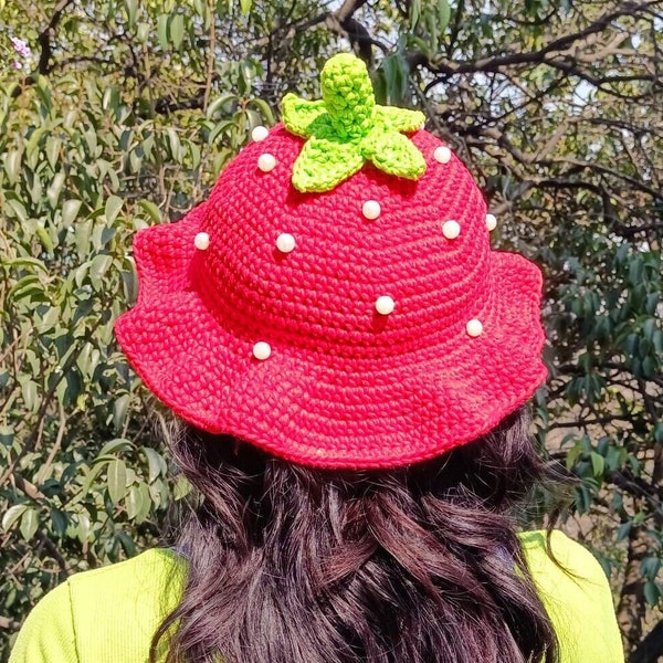 sombrero de fresa / strawberry bucket hat