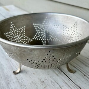 Vintage 1950s Aluminum Star Colander – Farmhouse Kitchen Decor - Etsy