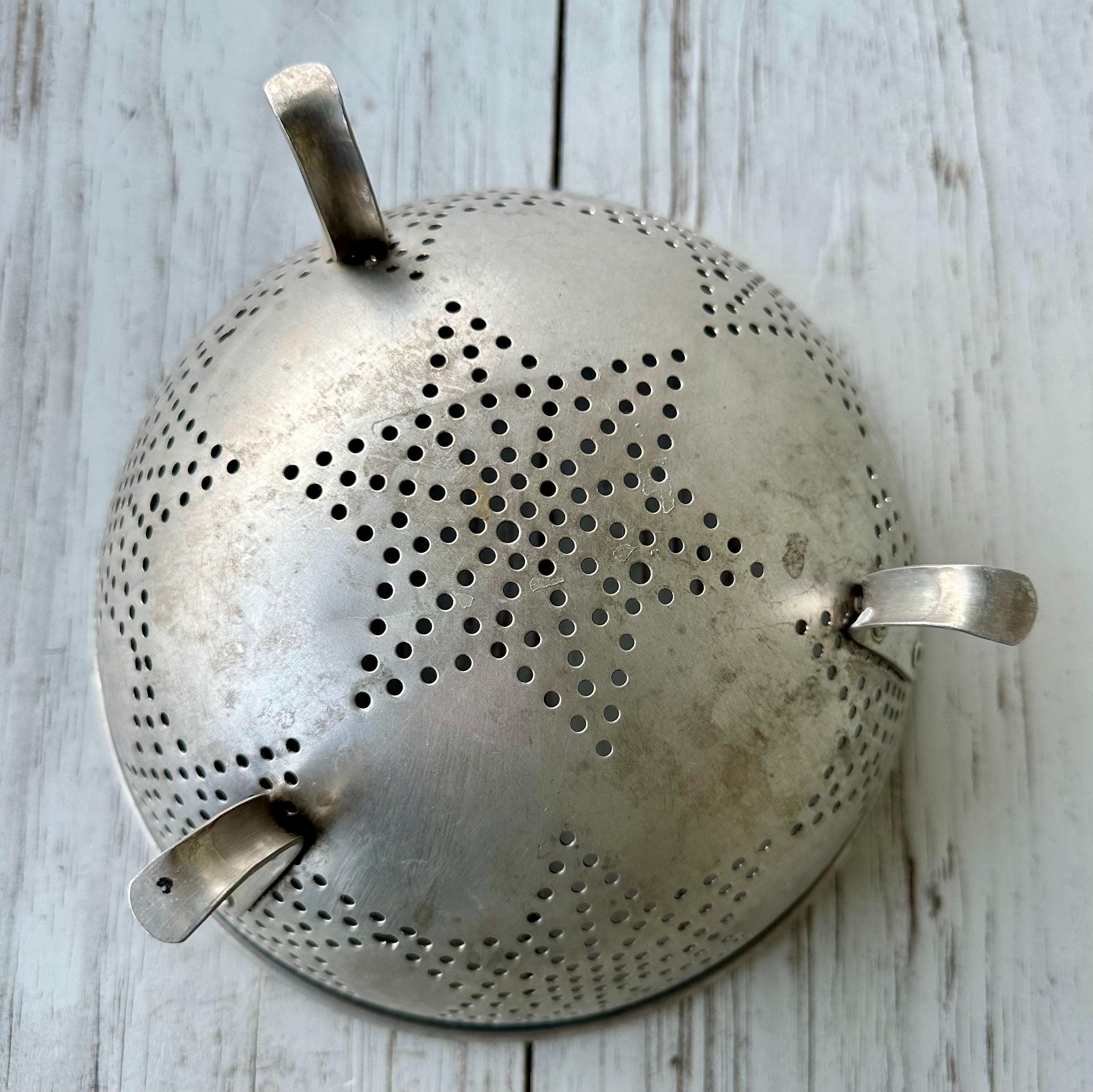 Vintage 1950s Aluminum Star Colander – Farmhouse Kitchen Decor - Etsy