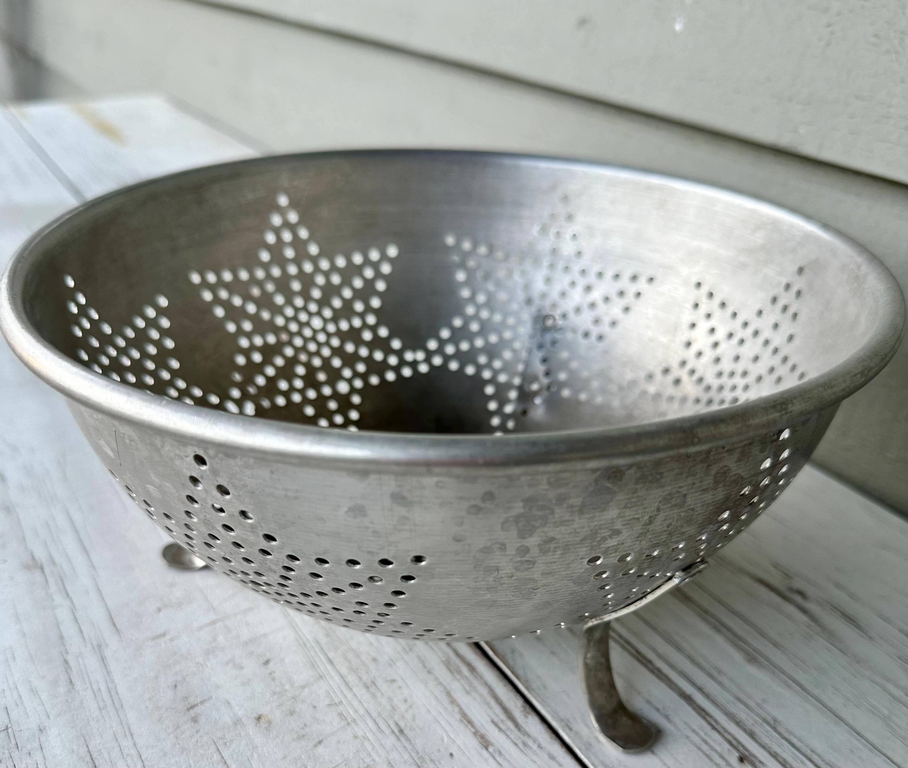 Vintage 1950s Aluminum Star Colander – Farmhouse Kitchen Decor - Etsy