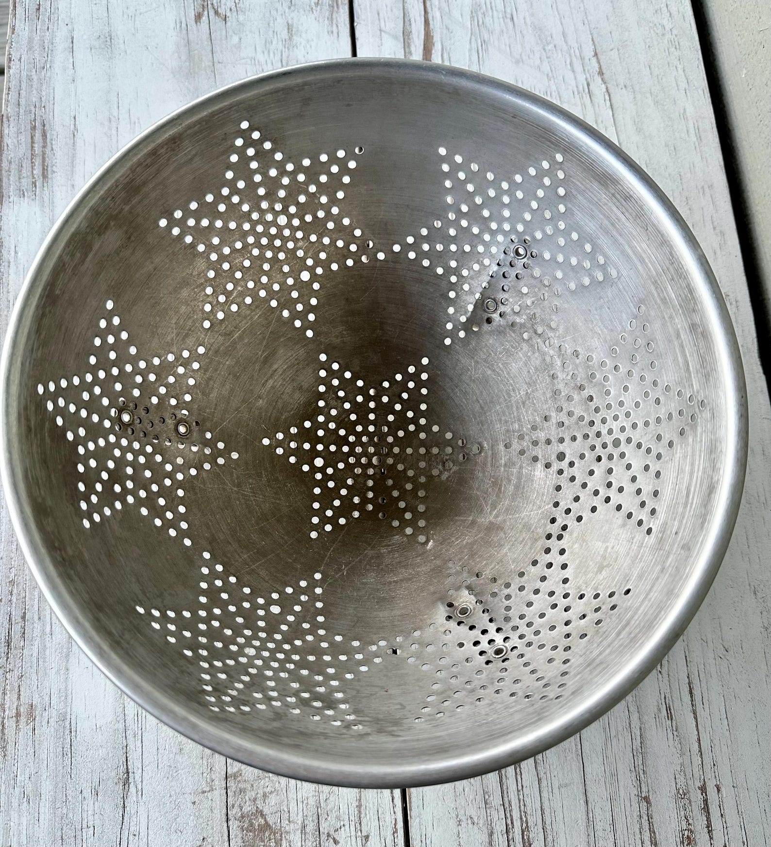 Vintage 1950s Aluminum Star Colander – Farmhouse Kitchen Decor - Etsy