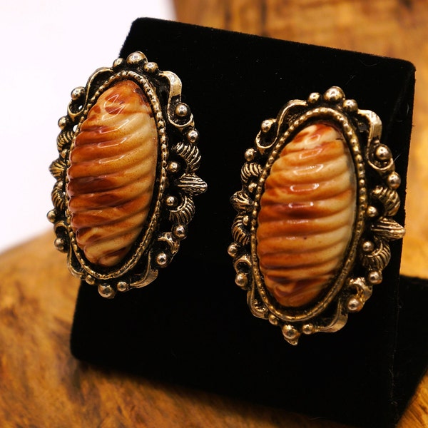 Vintage Selro Selini Style Domed Wavey Tan & Brown Poured Glass Cabochon Clip-on Earrings