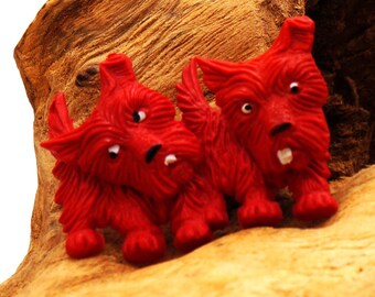 Vintage gelede rode Scottie Twin Dogs celluloid broche