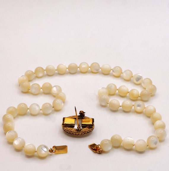 Vintage Mother of Pearl Bead Necklace Removable O… - image 8