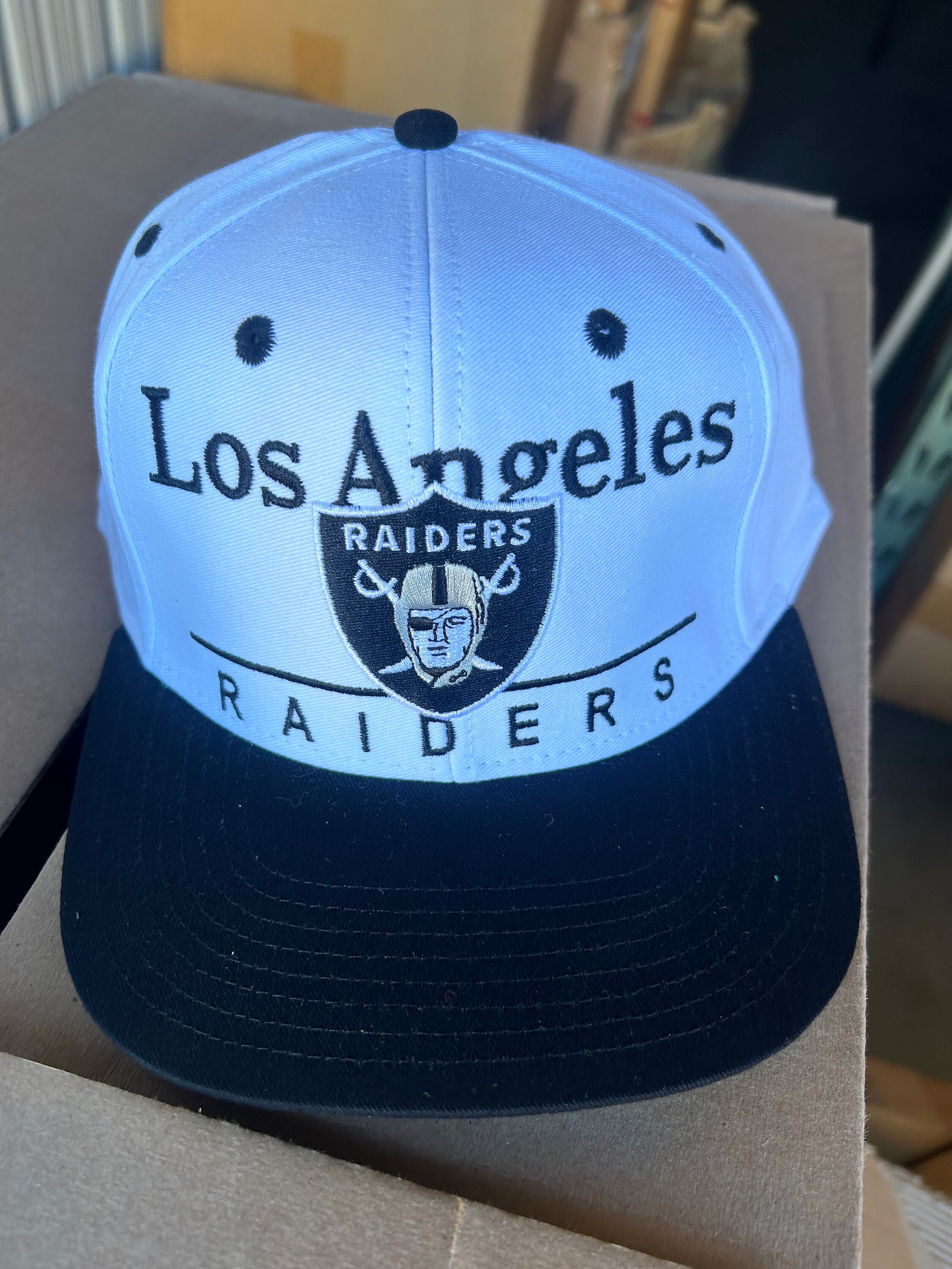 Vintage Los Angeles Raiders A-line White/black Arch Snapback Vintage Los Angeles Raiders A-line White/black Arch Snapback