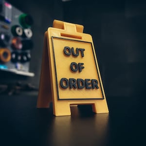 Customizable Mini 3D-Printed Floor Stand Sign