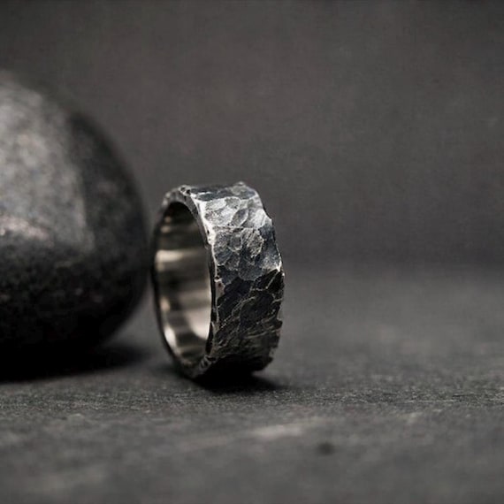 Brutalistischer oxidierter Silberring 925 – Handgefertigter Raw Ring – Breiter Unikat Ring – Gehämmerte Struktur – Statement Ring