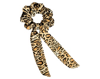 Scrunchie with ribbon in Wildcat