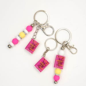 A Court of Wings and Ruin Mini Book Keychain – ACOWAR Merch for Fantasy Romance Readers | BookTok Book Lover Gift | Fantasy Romance Keychain