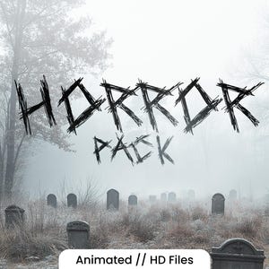Può includere: Un'immagine inquietante con il testo "HORROR PACK" in un font frastagliato. L'immagine presenta un cimitero nebbioso con lapidi e alberi.