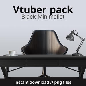 Puede incluir: Una configuración de escritorio minimalista en negro con una silla, una lámpara de escritorio y una taza de café. El escritorio tiene tres cajones y un diseño moderno. El texto "Vtuber pack Black Minimalist" está en la parte superior y "Instant download // png files" en la inferior.