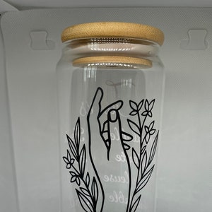 Vaso de cristal, declaración estética y reutilizable.