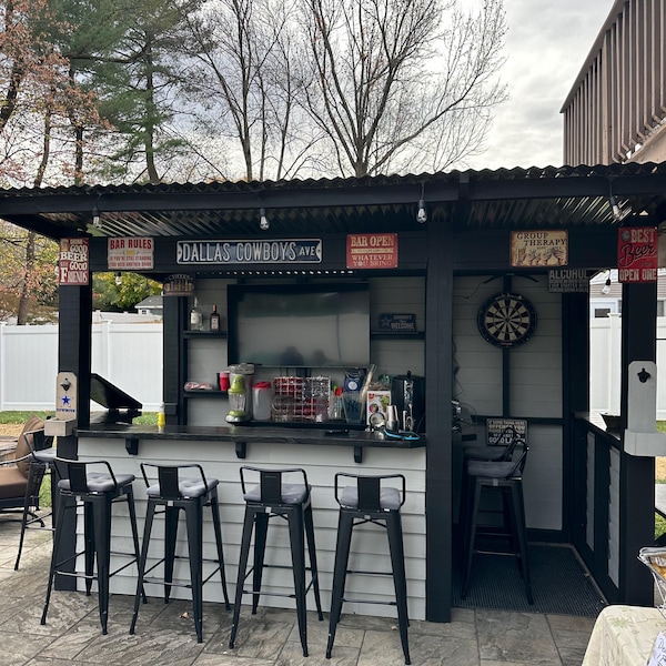 Play & Pour Game Lounge Bar-Outdoor Bar