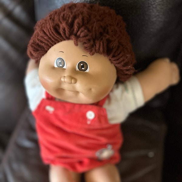 Vintage 1982 Cabbage Patch Kid Boy aux cheveux bruns et aux yeux