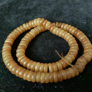 Prayer Beads Mala Yak Bone Rosary Mala Nepalese Buddhist Yak Bone Vintage Tibetan Necklace Meditation Beads Pendant Nepal Buddhist gift P005