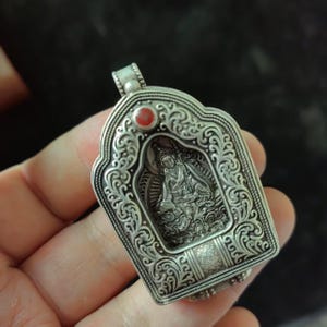 Vintage White Copper Guru Rinpoche Ghau Box Pendant Tibetan Prayer Amulet Locket Necklace Charm