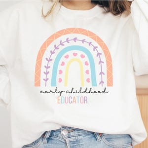 Frühkindliche Erzieherin Png, Lehrerin Png, Tagespflegerin Png, Lehrerin Geschenk, ECE Lehrerin, Kindertagespflegerin Geschenk, Trendy Shirt Design