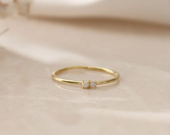 Kleiner Perlen und Diamant Ring - Winzige Perle und winziger CZ Diamant Gold Ring - Zierliche Geburtsstein Perle und Diamant Ring - Schmuck Geschenk