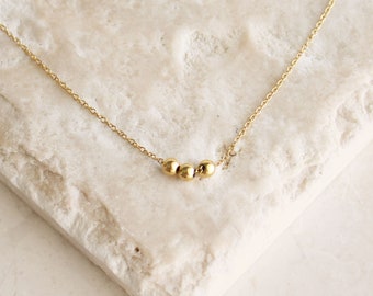 Collana in oro con perline Trio - Collana con perline fluttuanti - Delicata collana in oro riempita con perline minuscole - Collana in oro per tutti i giorni - Regalo di gioielli - N9
