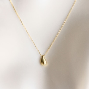 Tear Drop Pendant Gold Necklace - Simple Drop Gold Necklace - Simple Pendent Gold Necklace - Bean Pendent Layering Necklace - Jewelry Gift