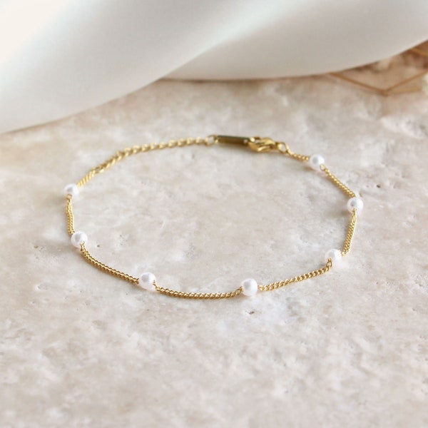 Freshwater Pearl Gold Chain Bracelet - Simple Pearl by the Yard Bracelet, Gold Layering Bracelet, Everyday Pearl Gold Bracelet, Jewelry Gift