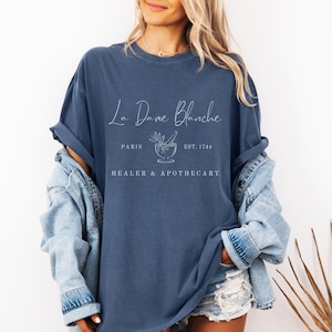 La Dame Blanche Heiler & Apotheker Shirt, Outlander Shirt, Kräuterkundler Geschenk, Claire Fraser Geschenk, Die weiße Hexe, Sassenach, Claire und Jamie