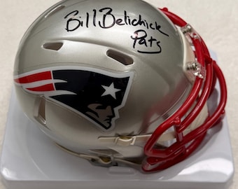 Mini casco de los New England Patriots firmado por Bill Belichick COA