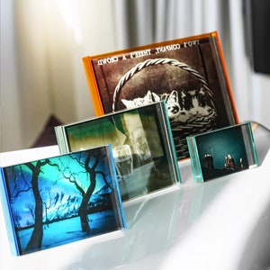 Colorful acrylic transparent photo frame, mini display box, poster mounting, borderless color decoration on the desktop, artistic display