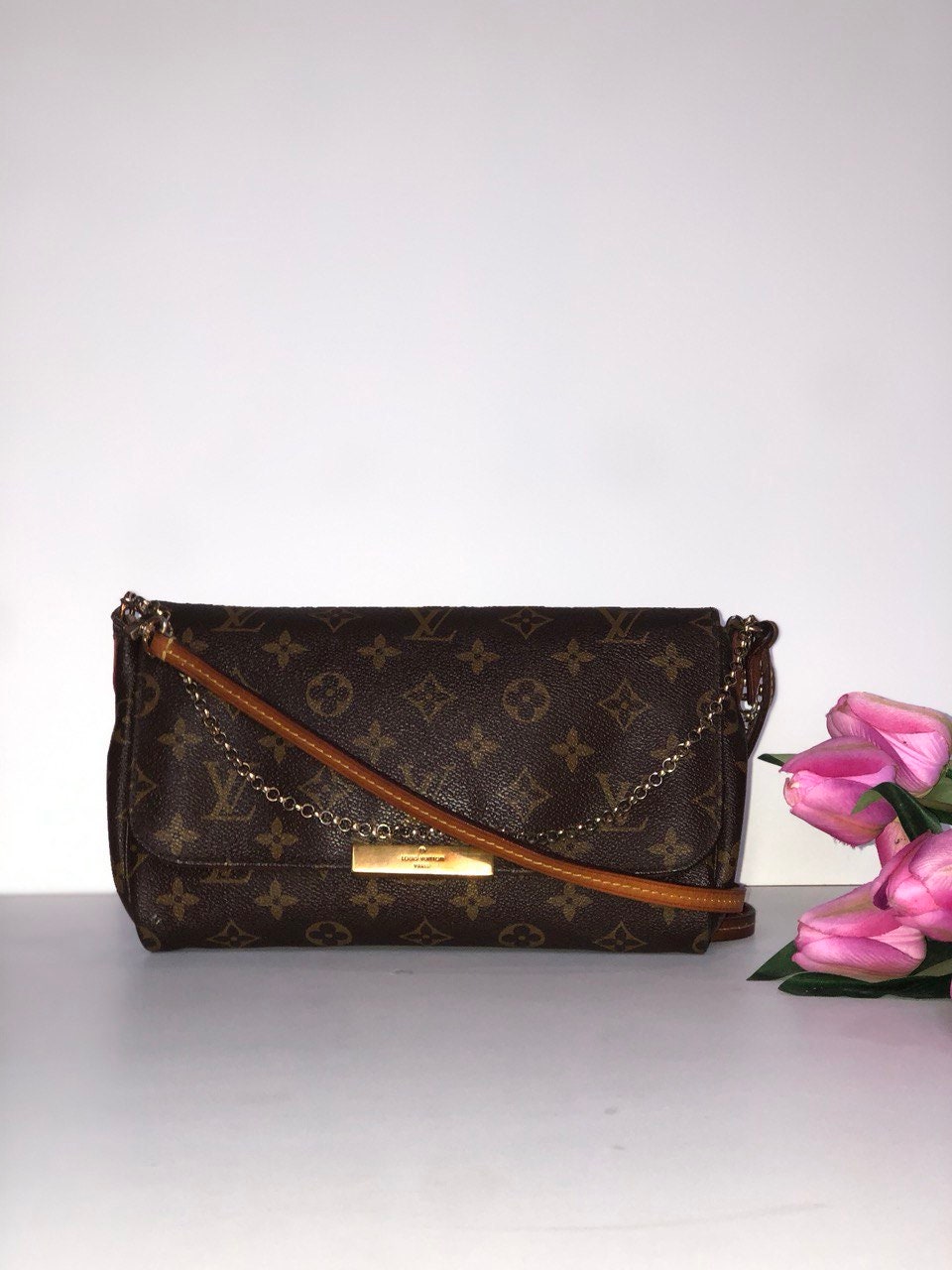 Louis Vuitton Monogram Mini Sac Crossbody Bag – Amarcord Vintage Fashion