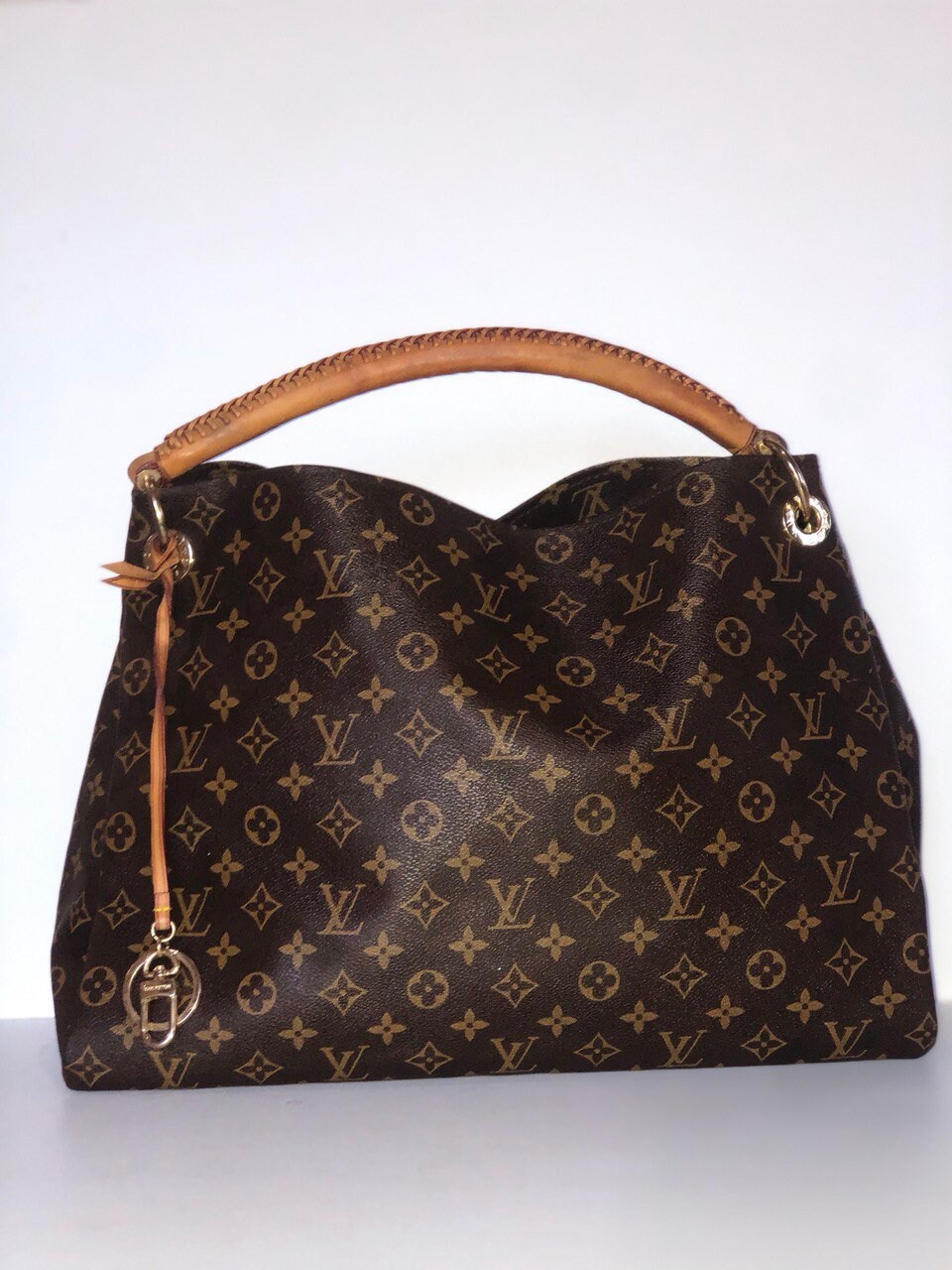 Louie Vuitton Artsy MM and Graceful MM side by side