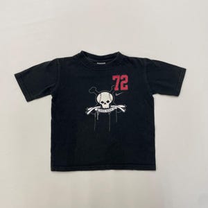 2000&#39; Y2K Kids Vintage Nike Skull Play Hard 72 Cool Tshirts / 3y 4y 5y / Baby Tee