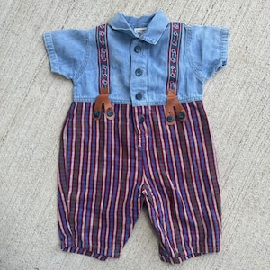 Dziecięcy, niemowlęcy, vintage, dżinsowy kombinezon Little Arizona Jeans, 100% bawełny, góra z dżinsu, dół w kratę, z motywem samochodów na ramiączkach, 0 m 3 m