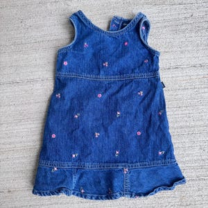 Kids Toddler Oshkosh 100% Cotton Blue Denim Sleeveless Pullover Dress With Flower Pattern 3T