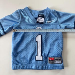 Vintage Nike UNC Tar Heels Babytröja 3-6 månader Carolina Blå Nummer 1 Y2K Mini Sportswear Gameday Kidcore bild 10