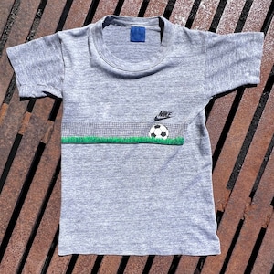 80s Kids Vintage Nike Blue tag Soccerball Gray Halfsleeve T-shirt / 10y 11y 12y