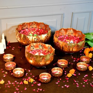 Lotus urli-komset, urli met standaard voor drijvende kaarsbloemen, diwali-decor, 11-delige set, kandelaar voor thuis, gratis expreslevering